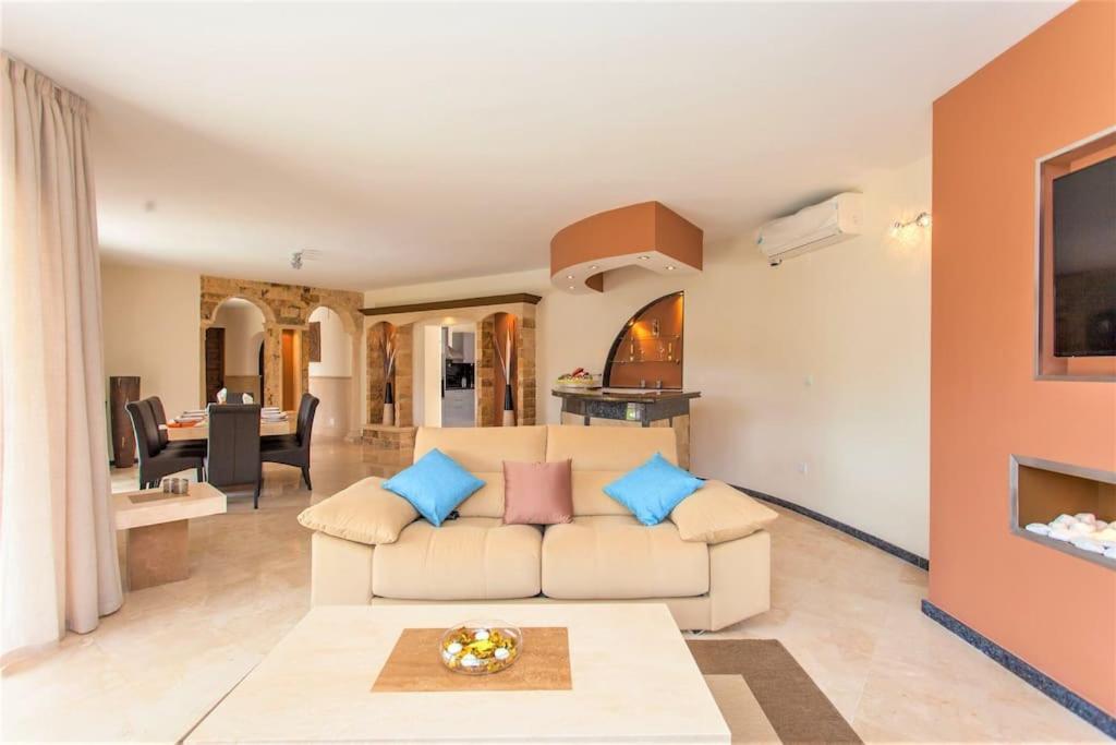 Summer Offers! Fabulous Luxury Villa Near The Beach Sleeps 8 Benalmadena Exterior photo