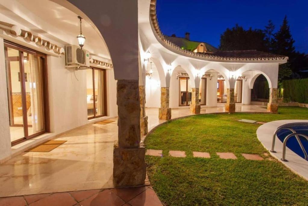 Summer Offers! Fabulous Luxury Villa Near The Beach Sleeps 8 Benalmadena Exterior photo
